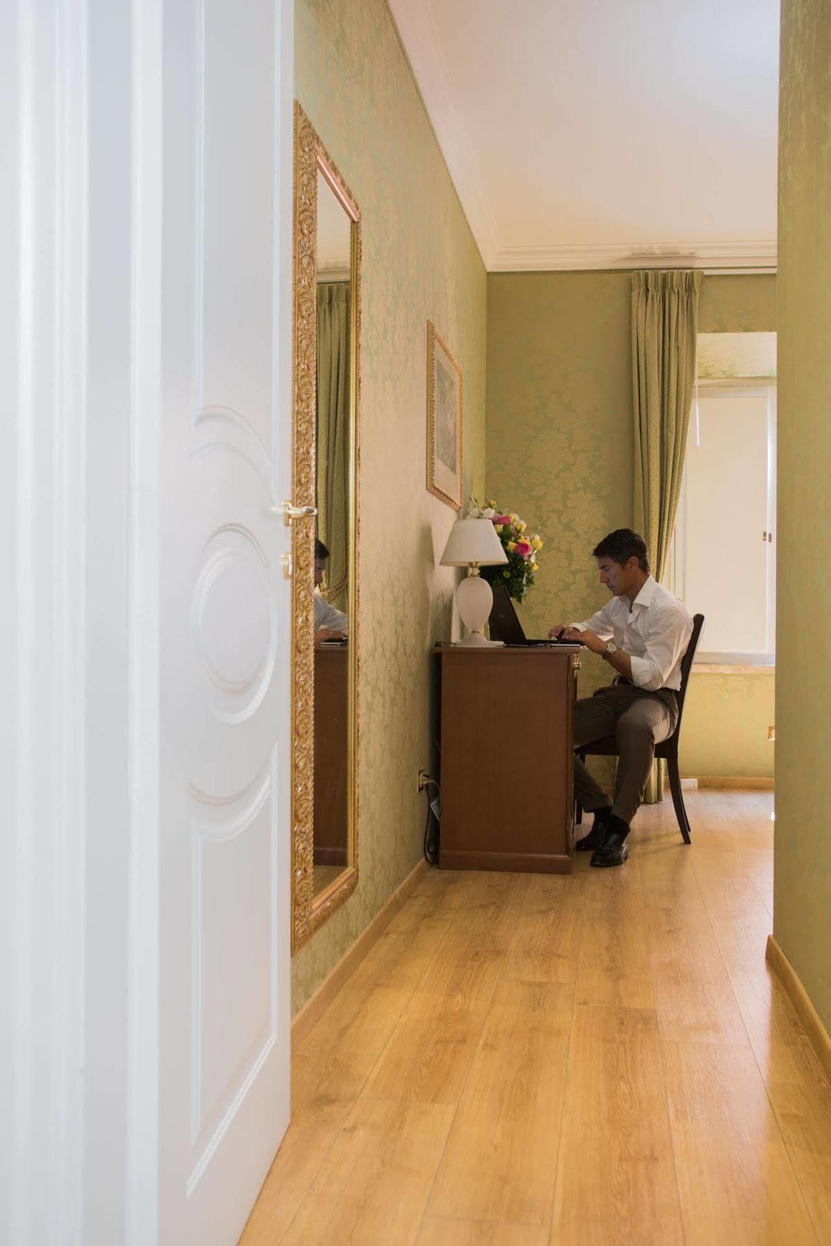 Bq House Trevi Luxury Rooms Roma Exterior foto